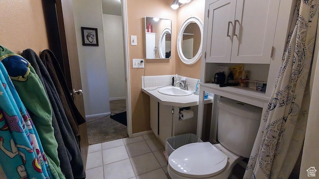 966 Mckinley Ave Unit B, Pocatello, ID 83201 - full bath with tile patterned floors and vanity