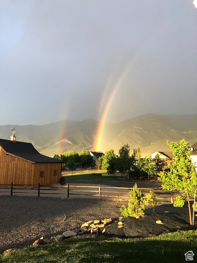 1097 E Highline Rd, Lake Point, UT 84074 - mountain view