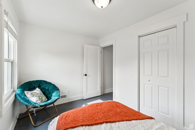 2578 E 2940 S, Salt Lake City, UT 84109 - bedroom with baseboards and a closet