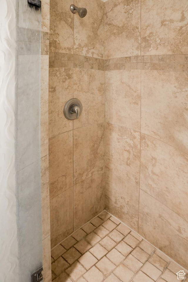 1901 S 1375 W, Syracuse, UT 84075 - full bath featuring tiled shower