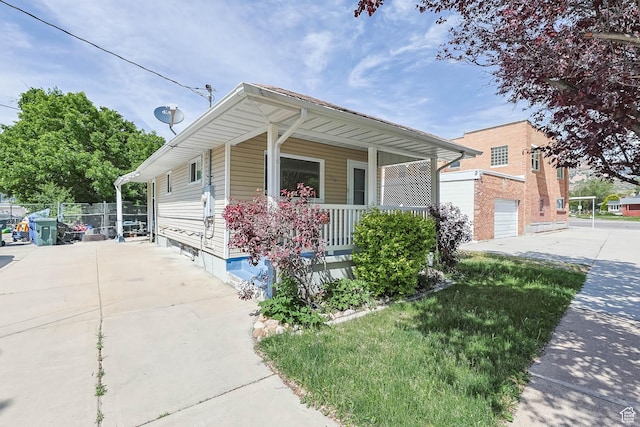 806 E Canyon Rd, Ogden, UT 84404 - view of front of home featuring covered porch