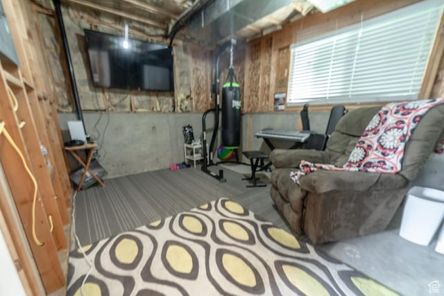 1542 N 2530 W, Clinton, UT 84015 - living area featuring carpet flooring
