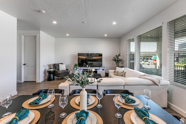 849 N Evelyn St W, Farmington, UT 84025 - living room featuring wood finished floors, plenty of natural light, baseboards, recessed lighting, and a textured ceiling