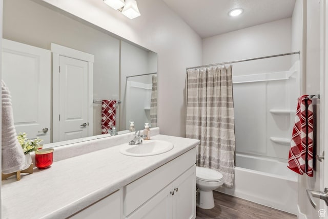 1128 S 820 E Unit 3301, Heber City, UT 84032 - bathroom with vanity, shower / bath combination with curtain, wood finished floors, toilet, and recessed lighting