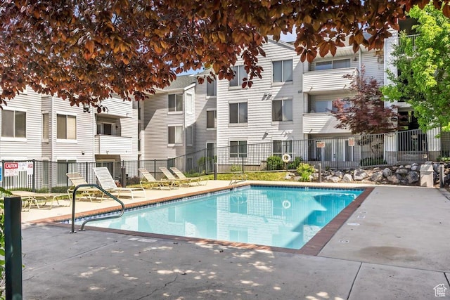 531 S 900 E Unit B2, Salt Lake City, UT 84102 - community pool with a patio