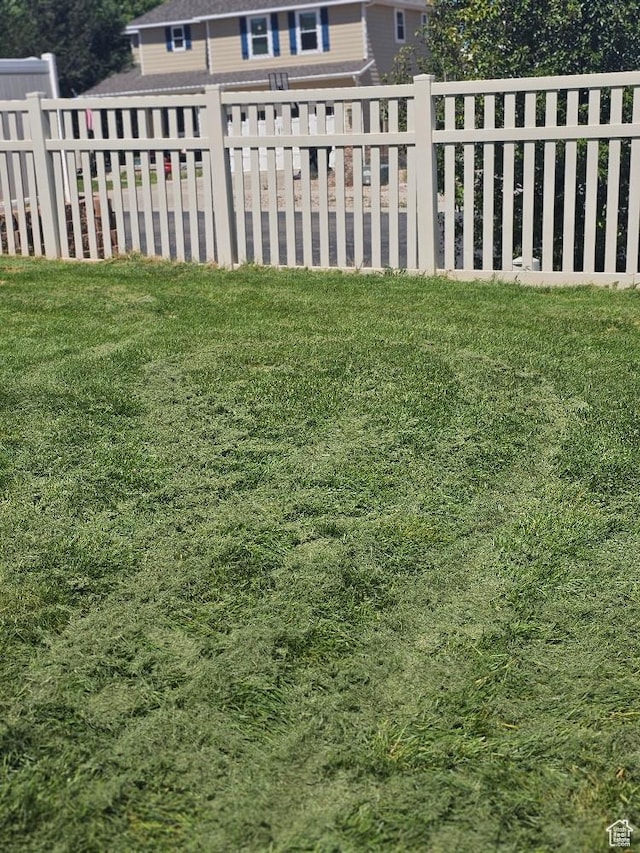 3788 S 410 W, Vernal, UT 84078 - view of yard