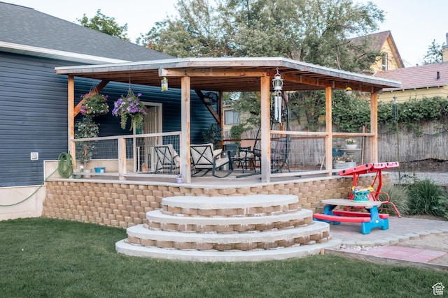 45 N Center St, Hyrum, UT 84319 - view of covered porch
