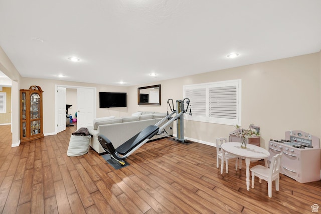1502 W Cornerstone Dr, South Jordan, UT 84095 - workout area featuring light wood-style flooring, baseboards, and recessed lighting