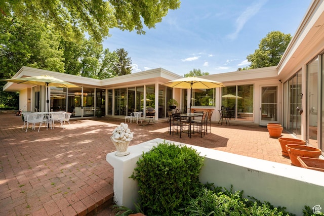 2285 E Cottonwood Cir, Holladay, UT 84117 - view of patio featuring outdoor dining area