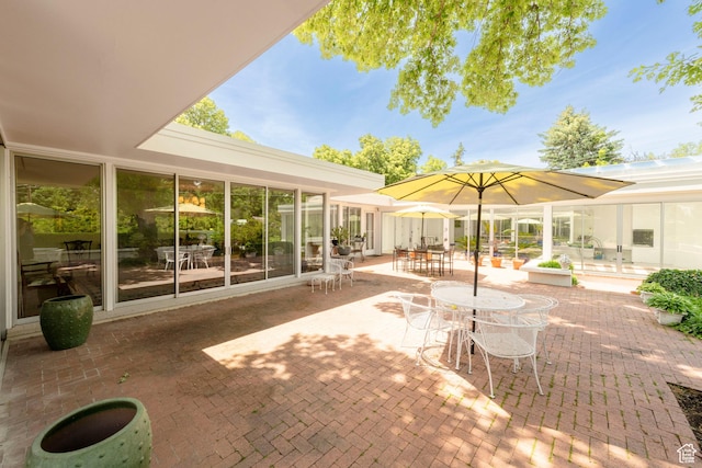 2285 E Cottonwood Cir, Holladay, UT 84117 - view of patio / terrace with outdoor dining space