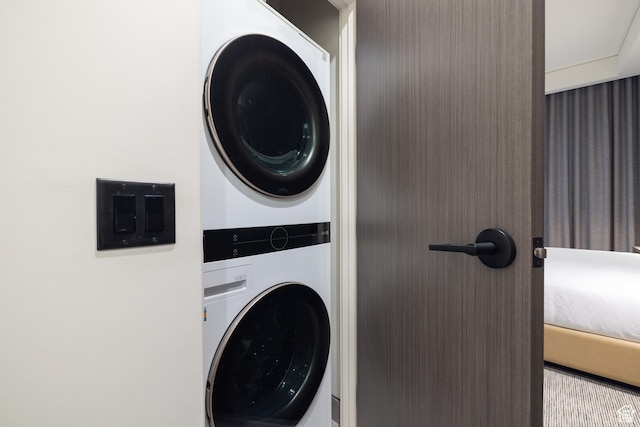 2417 W High Rd Unit 1504, Park City, UT 84098 - laundry area featuring stacked washer / drying machine