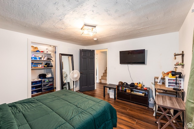 824 N 200 E, Price, UT 84501 - bedroom featuring dark wood-type flooring