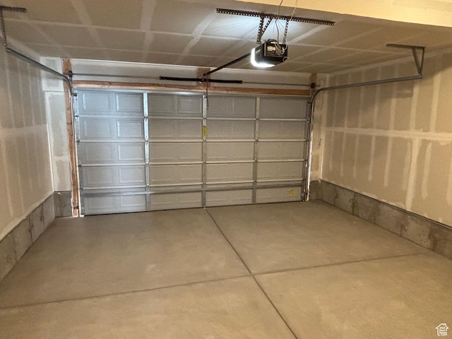 6889 W S Jordan Pkwy, South Jordan, UT 84009 - garage with a garage door opener