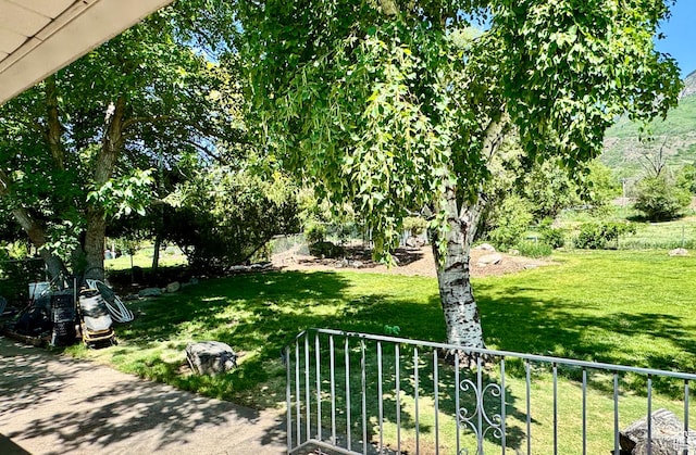246 N 2800 E, Layton, UT 84040 - view of grassy yard