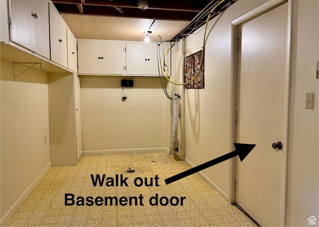 246 N 2800 E, Layton, UT 84040 - laundry area with cabinet space and baseboards