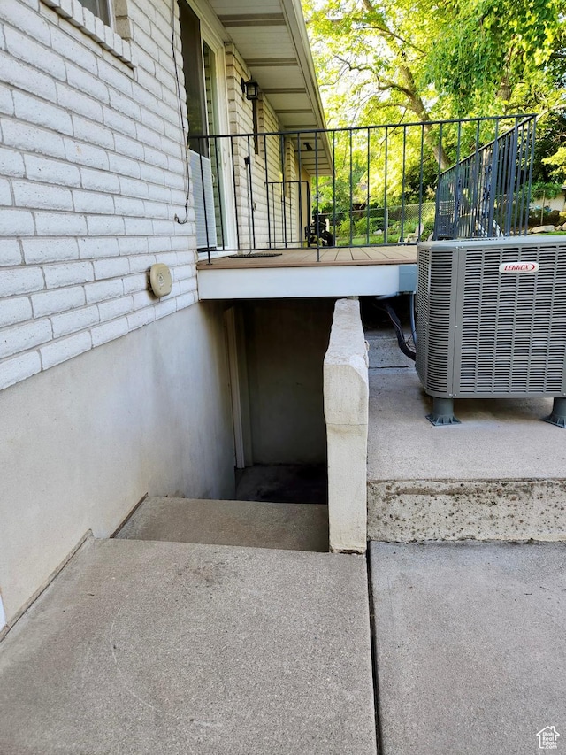 246 N 2800 E, Layton, UT 84040 - view of staircase