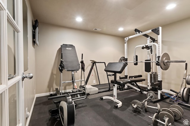 6512 S Timpanogos Way W, Taylorsville, UT 84129 - exercise room with baseboards and recessed lighting
