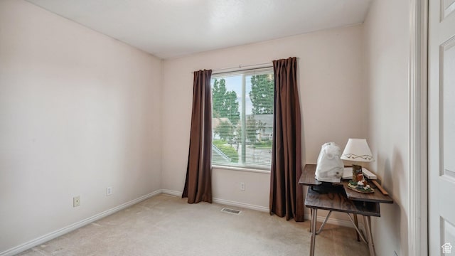 677 E 110 N, Heber City, UT 84032 - living area with light colored carpet and baseboards