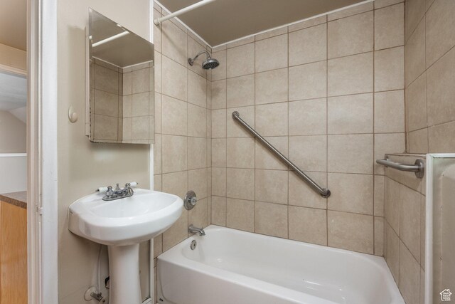 2269 S Green St Unit 1-4, Salt Lake City, UT 84106 - bathroom featuring bathing tub / shower combination