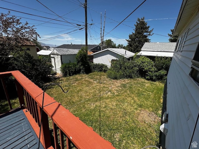 635 N Chimesview Cir E, Tooele, UT 84074 - view of green lawn