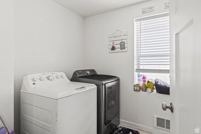 1725 N State St, Sigurd, UT 84657 - washroom featuring washer and dryer and baseboards