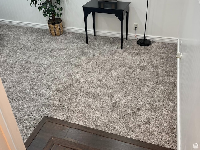 2717 S Orchard Dr, Bountiful, UT 84010 - detailed view of carpet flooring and baseboards