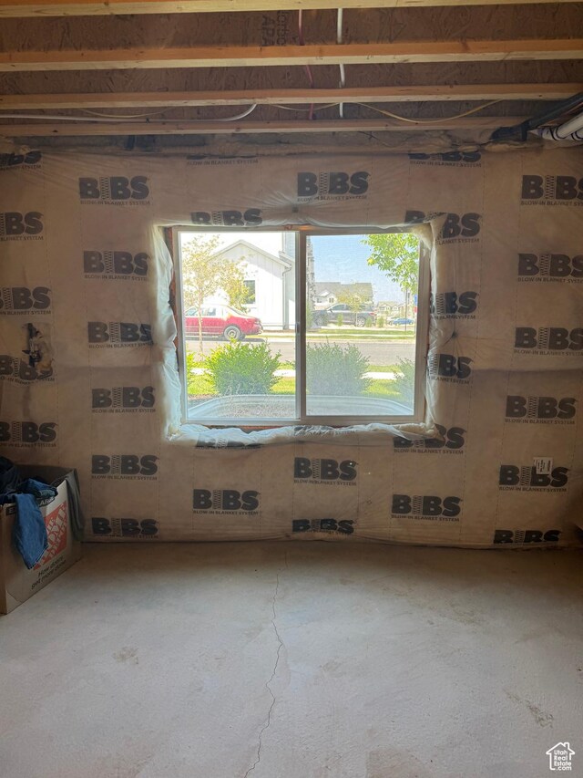 4569 W Ruple Ridge Ln S, Herriman, UT 84096 - empty room with healthy amount of natural light