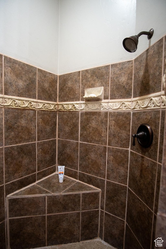 286 E 850 N, Richfield, UT 84701 - full bath with a tile shower