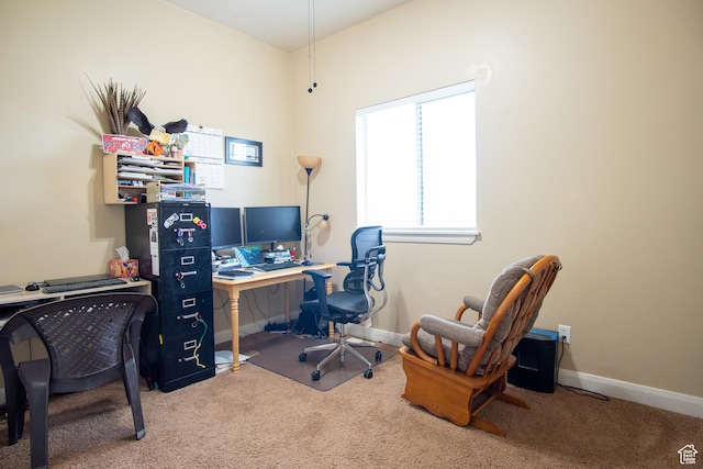 286 E 850 N, Richfield, UT 84701 - carpeted office space with baseboards