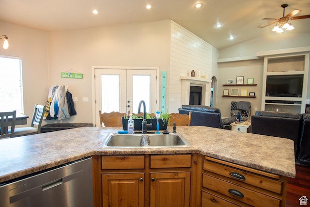 286 E 850 N, Richfield, UT 84701 - kitchen featuring open floor plan, stainless steel dishwasher, a sink, a ceiling fan, and light countertops