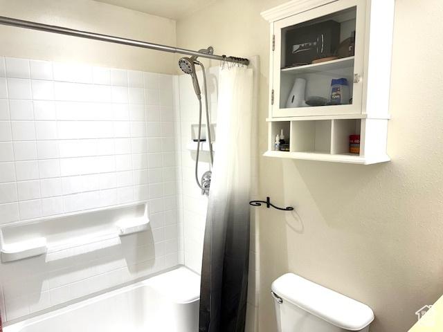 1093 S 1960 E, Spanish Fork, UT 84660 - full bath featuring toilet and shower / bath combination with curtain