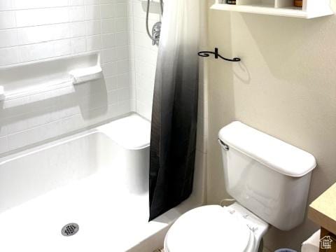 1093 S 1960 E, Spanish Fork, UT 84660 - bathroom featuring a shower with curtain, toilet, and vanity