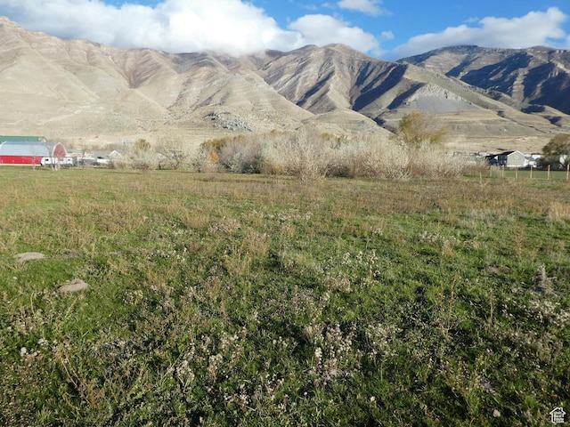 8260 N Mountain View Rd, Lake Point, UT 84074