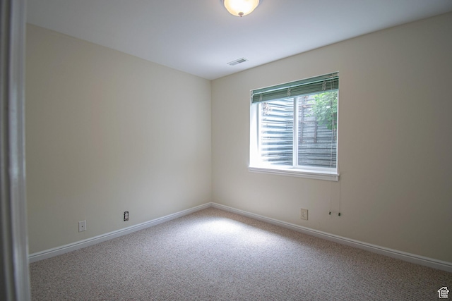 584 S Oak Ln, Tooele, UT 84074 - carpeted empty room with baseboards