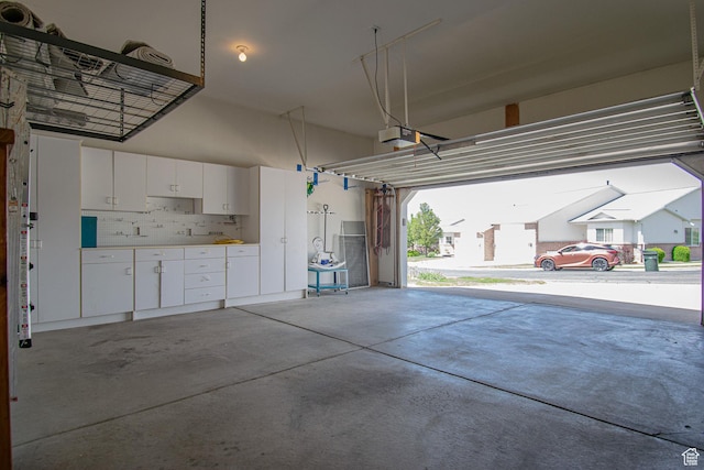 584 S Oak Ln, Tooele, UT 84074 - garage with a garage door opener