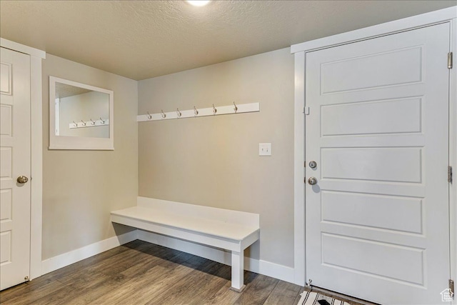399 N 1325 W, Springville, UT 84663 - mudroom featuring baseboards, wood finished floors, and a textured ceiling