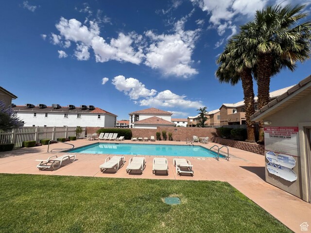 1167 E 400 S Unit 22, St George, UT 84790 - community pool with a patio area