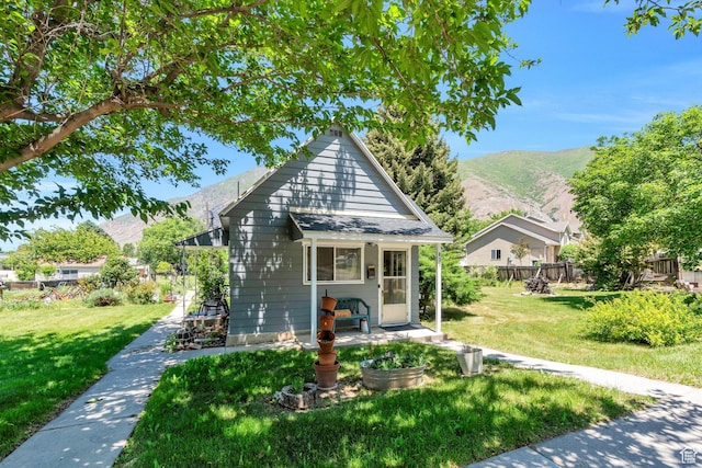 831 E Hillcrest Dr, Springville, UT 84663 - bungalow-style home with a mountain view