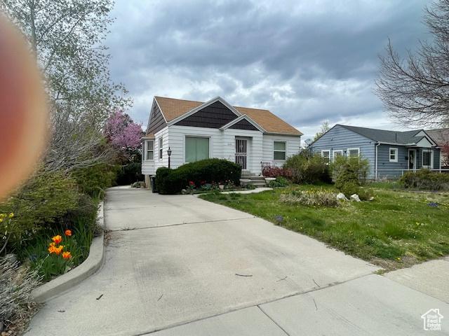 2646 S 1700 E, Salt Lake City, UT 84106 - bungalow featuring driveway
