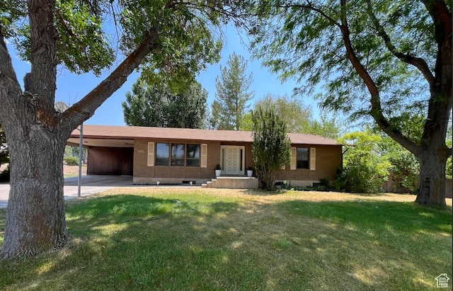 160 E 300 S, Gunnison, UT 84634 - single story home with a carport and a front yard