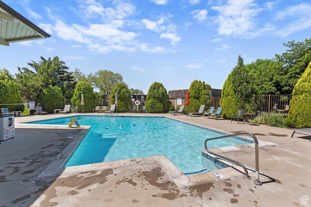 88 W 50 S Unit H7, Centerville, UT 84014 - community pool with a patio area