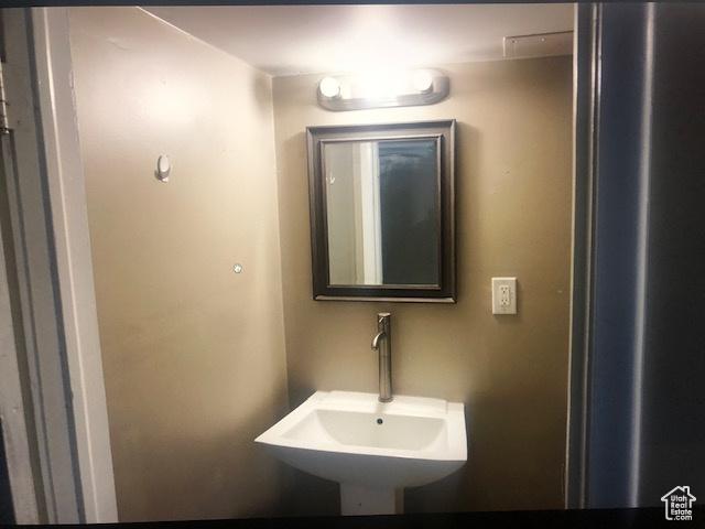 2726 S Cyprus Ln, Magna, UT 84044 - bathroom with a sink