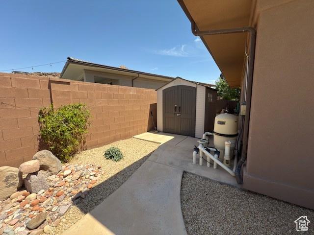 1523 E Talus Way, St George, UT 84790 - view of yard featuring a patio area