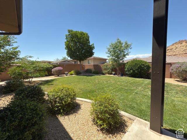 1523 E Talus Way, St George, UT 84790 - view of yard