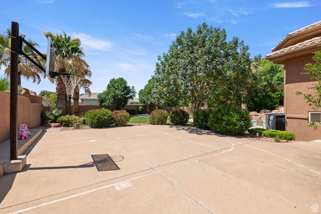 1287 W Bloomington Dr S Unit 7, Bloomington, UT 84790 - view of patio with basketball court