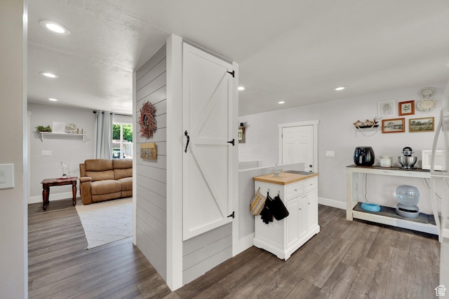 648 W 2200 N, Clinton, UT 84015 - hall with dark wood-style floors, recessed lighting, and baseboards