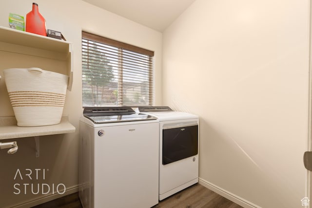 3504 E 3140 S, St George, UT 84790 - laundry area featuring washing machine and clothes dryer, dark wood-style flooring, and baseboards