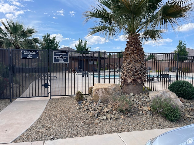 3504 E 3140 S, St George, UT 84790 - view of pool featuring a gate