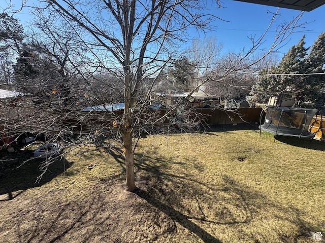 4288 S Shirley Ln, Holladay, UT 84124 - view of yard featuring a trampoline