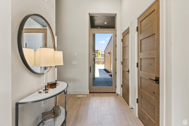 6312 Double Deer Loop, Park City, UT 84098 - foyer featuring light wood finished floors and baseboards